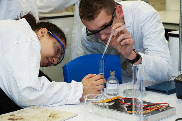 Tom and Verena mix precise amounts of reagents to form Tollen’s reagent 