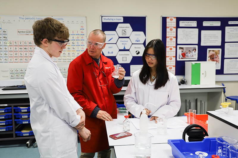 Max and GuoTing check their crystals with me. It looks like they got a good yield (see next image)