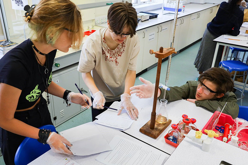 Agreement of results often generated discussion! Zeynep, Sofia and Steven make their decision